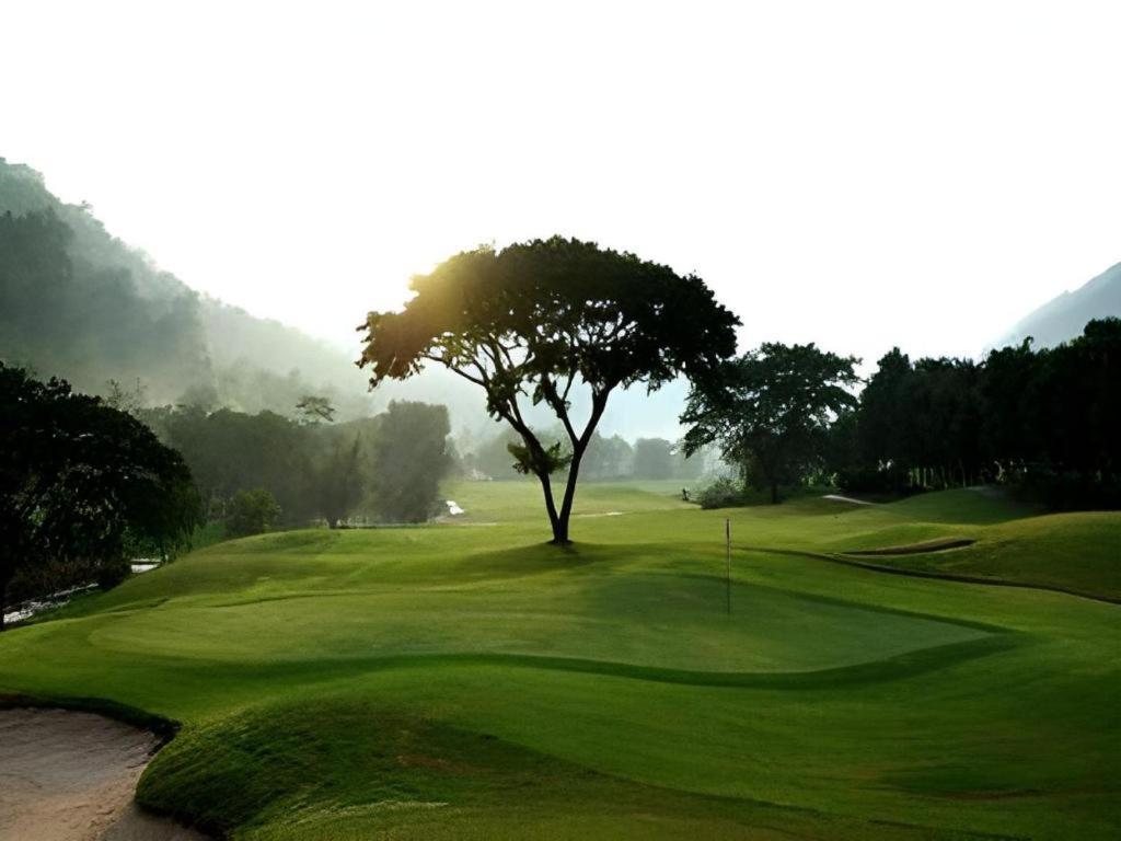 Royal Hills Golf Resort & Spa Nakhon Nayok Exterior photo