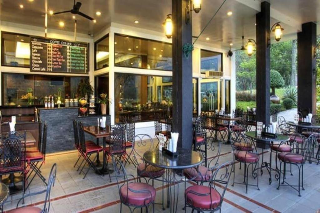 Royal Hills Golf Resort & Spa Nakhon Nayok Exterior photo