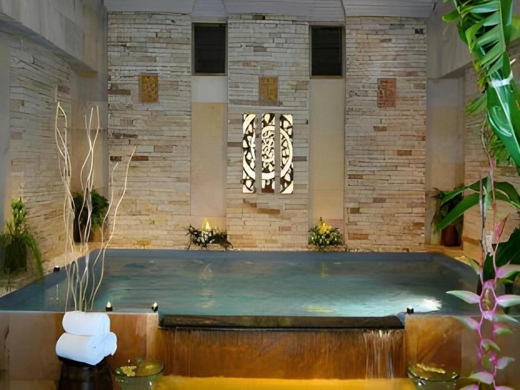 Royal Hills Golf Resort & Spa Nakhon Nayok Exterior photo